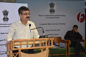 Dr. Priyanshu Rana Borthakur, Dean, Faculty of Science and Technology of The ICFAI University, Tripura was invited and delivered talk in the Valedictory Session at the Community Radio Awareness Workshop